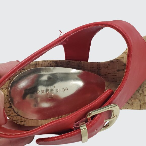 Pesaro Red Faux Leather Peep Toe Sandals With Cork Sole & Gold Buckle Size 11M - Picture 11 of 11